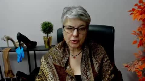 I R I S online show from 02.25.25