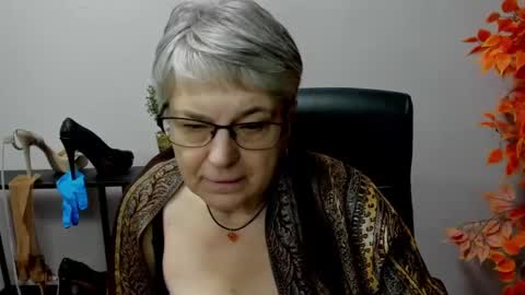 I R I S online show from 02.25.25