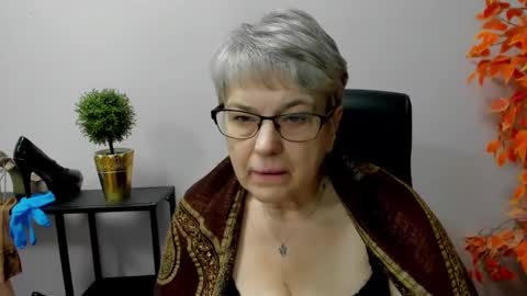 I R I S online show from 03.11.25