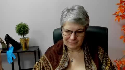 I R I S online show from 03.12.25