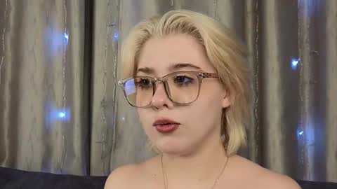 Iris Day Maya night online show from 12.15.24