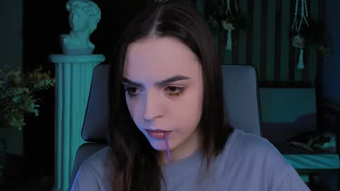 Iris online show from 12.04.24