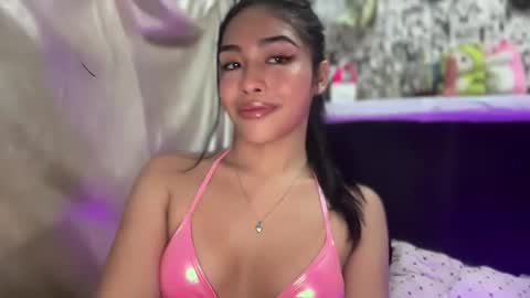 Snapshot of iriss_fox chatting on 11.03.25 iriss_fox online show from 11.03.25