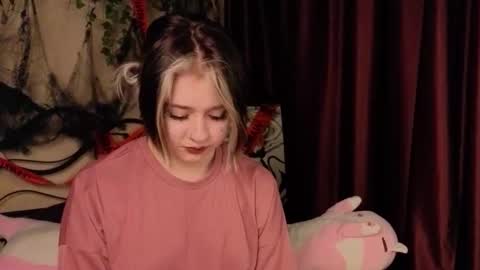 Snapshot of irissocute chatting on 11.04.25 I am Cutie Iris3 online show from 11.04.25