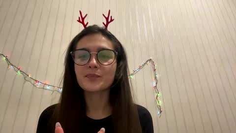 irisss31 online show from 12.25.24