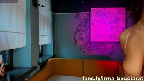Snapshot of irma_bucciarati chatting on 10.15.25 irma_bucciarati online show from 10.15.25