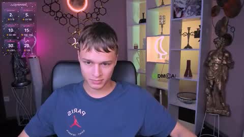 Snapshot of iron_fang1 chatting on 10.17.25 iron online show from 10.17.25