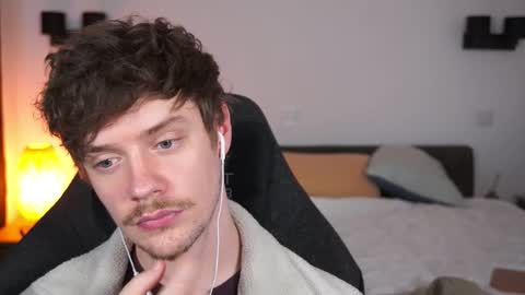 Sam online show from 10.03.25