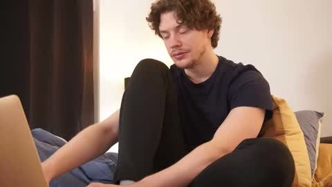 Sam online show from 01.16.26