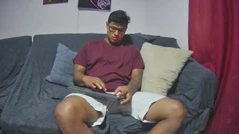 ironvelour online show from 02.12.26