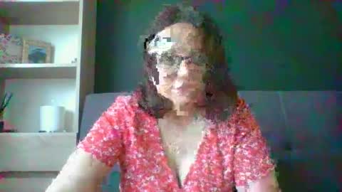 Snapshot of irresistibleparis chatting on 06.02.26 Paris online show from 06.02.26
