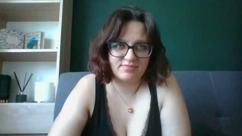 Snapshot of irresistibleparis chatting on 07.20.26 Paris online show from 07.20.26
