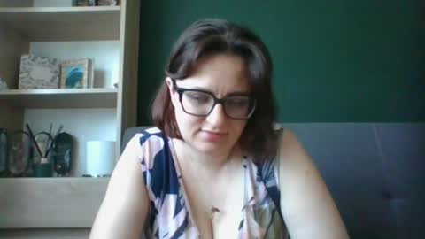 Snapshot of irresistibleparis chatting on 07.22.26 Paris online show from 07.22.26