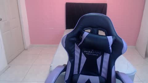 Snapshot of isa393887 chatting on 02.21.26 isa393887 online show from 02.21.26