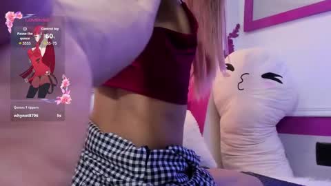 Snapshot of isa__fox chatting on 10.03.25 Isa online show from 10.03.25