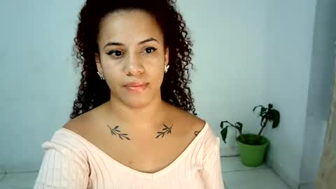 Snapshot of isa_bellaxx23 chatting on 06.30.26 isa_bellaxx23 online show from 06.30.26