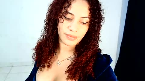Snapshot of isa_bellaxx23 chatting on 07.19.26 isa_bellaxx23 online show from 07.19.26