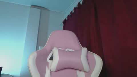 Isabella  online show from 09.28.25