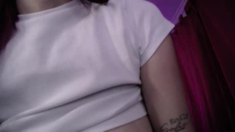 Isabella  online show from 10.10.25