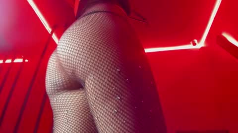 Isabella online show from 01.21.25