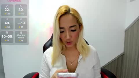 isa_klein online show from 02.25.26