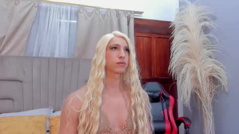 Isa Lancaster online show from 09.24.25