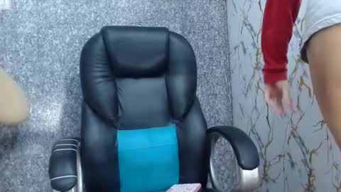 Snapshot of isa_x18 chatting on 07.19.26 isa_x18 online show from 07.19.26