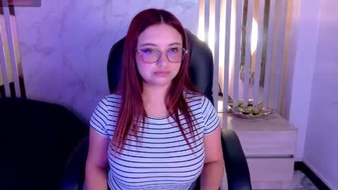 Snapshot of isaa_lopez chatting on 04.30.26 Isa online show from 04.30.26