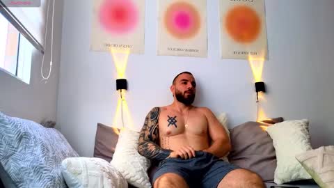 Snapshot of isaac_carter chatting on 03.06.25 Isaac carter online show from 03.06.25