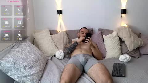 Snapshot of isaac_carter chatting on 03.10.25 Isaac carter online show from 03.10.25