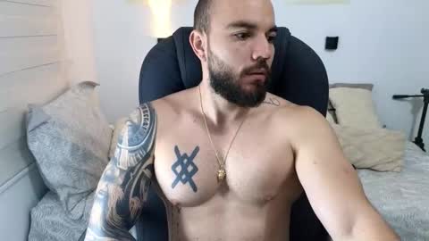 Snapshot of isaac_carter chatting on 09.12.25 Isaac carter online show from 09.12.25