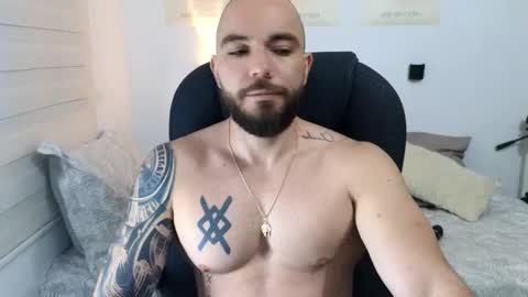 Snapshot of isaac_carter chatting on 09.22.25 Isaac carter online show from 09.22.25