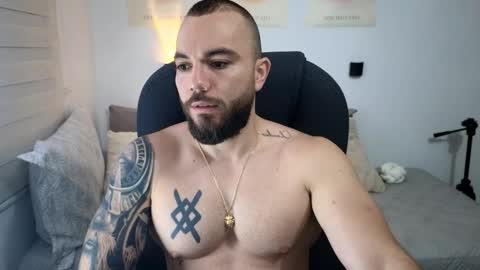 Snapshot of isaac_carter chatting on 09.24.25 Isaac carter online show from 09.24.25