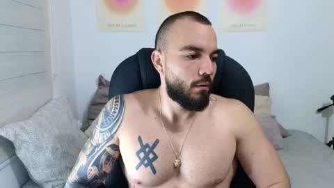 Snapshot of isaac_carter chatting on 09.26.25 Isaac carter online show from 09.26.25