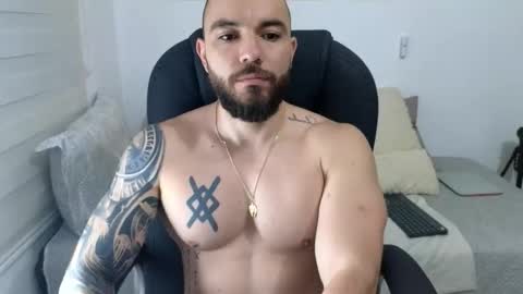 Snapshot of isaac_carter chatting on 10.02.25 Isaac carter online show from 10.02.25