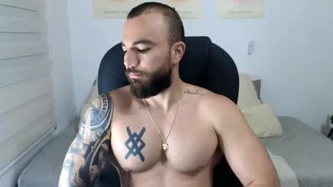 Snapshot of isaac_carter chatting on 10.03.25 Isaac carter online show from 10.03.25