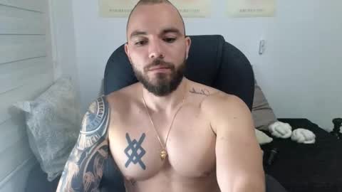 Snapshot of isaac_carter chatting on 10.20.25 Isaac carter online show from 10.20.25