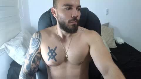 Snapshot of isaac_carter chatting on 10.27.25 Isaac carter online show from 10.27.25