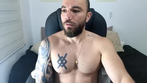 Snapshot of isaac_carter chatting on 11.02.25 Isaac carter online show from 11.02.25