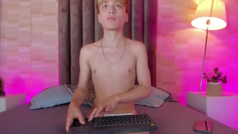 isaac_grey_ online show from 03.27.26