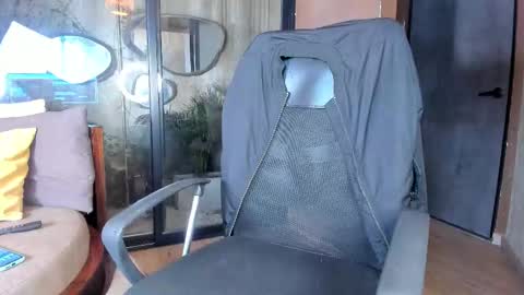 Snapshot of isaac_grimm chatting on 01.18.26 isaac_grimm online show from 01.18.26