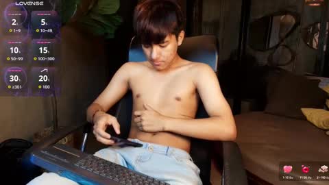 Snapshot of isaac_grimm chatting on 03.02.26 isaac_grimm online show from 03.02.26