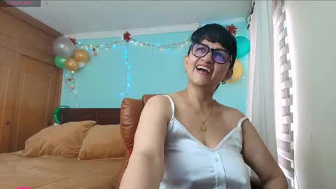 Snapshot of isabeel_sofia01 chatting on 06.05.26 Isabeel Sofia online show from 06.05.26