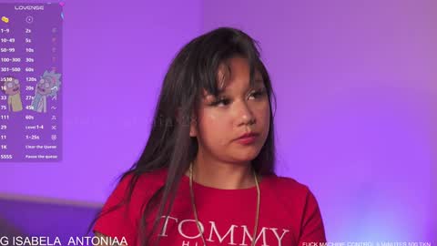 Snapshot of isabela_antonia_ chatting on 01.28.25 online show from 01.28.25