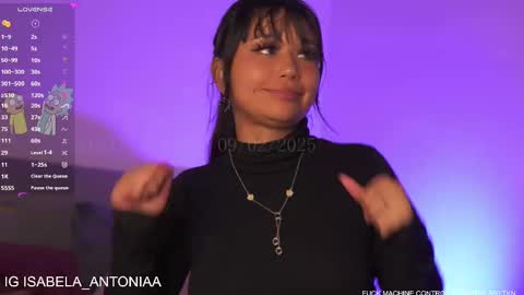 Snapshot of isabela_antonia_ chatting on 02.14.25 online show from 02.14.25