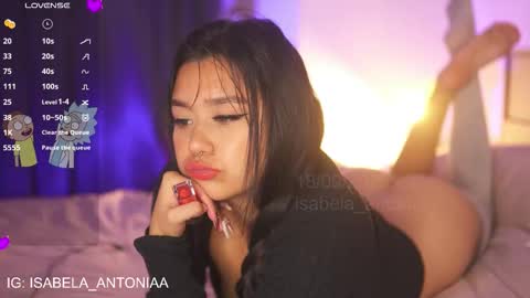 Snapshot of isabela_antonia_ chatting on 09.19.25 online show from 09.19.25