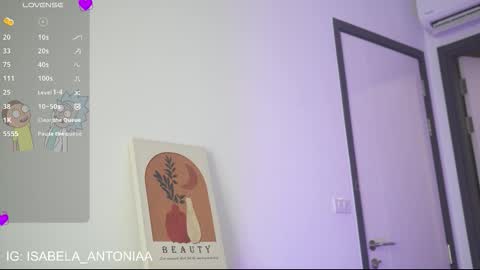 Snapshot of isabela_antonia_ chatting on 09.25.25 online show from 09.25.25