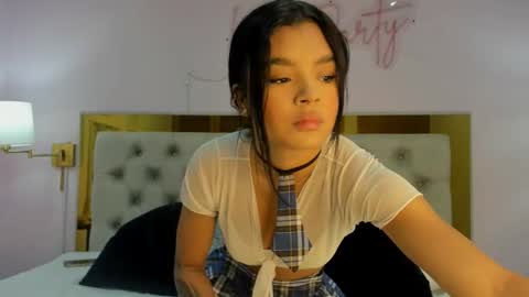 isabela  online show from 02.22.26