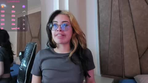 isabela Collins online show from 11.11.25