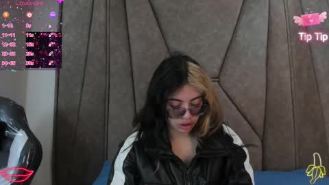 isabela Collins online show from 11.18.25